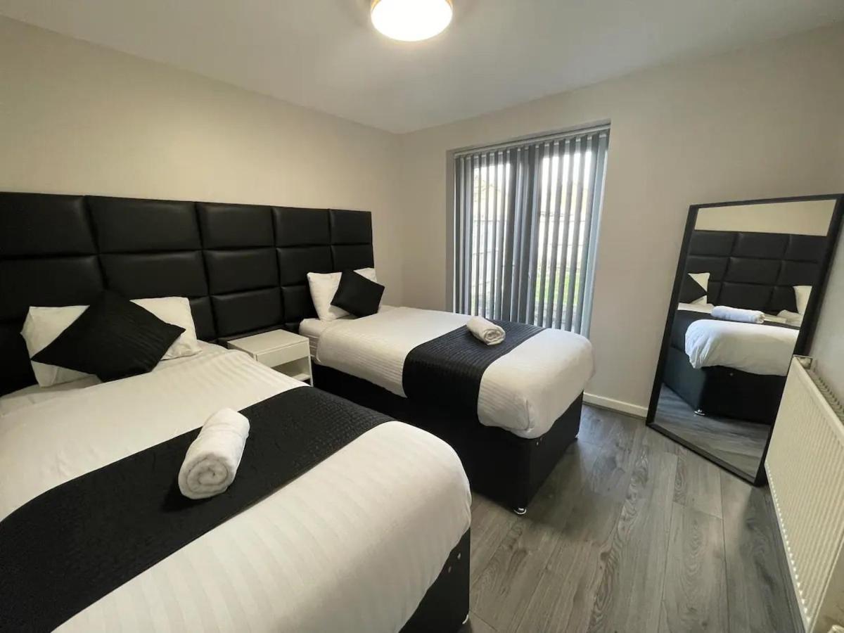 Hosted By Ryan - 2 Bedroom Apartment Ливърпул Екстериор снимка